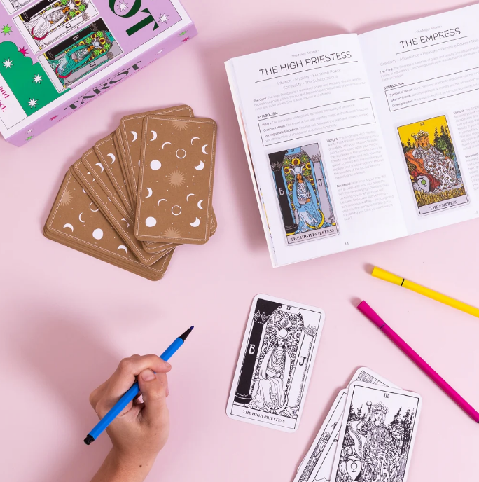 COLOUR YOU OWN TAROT